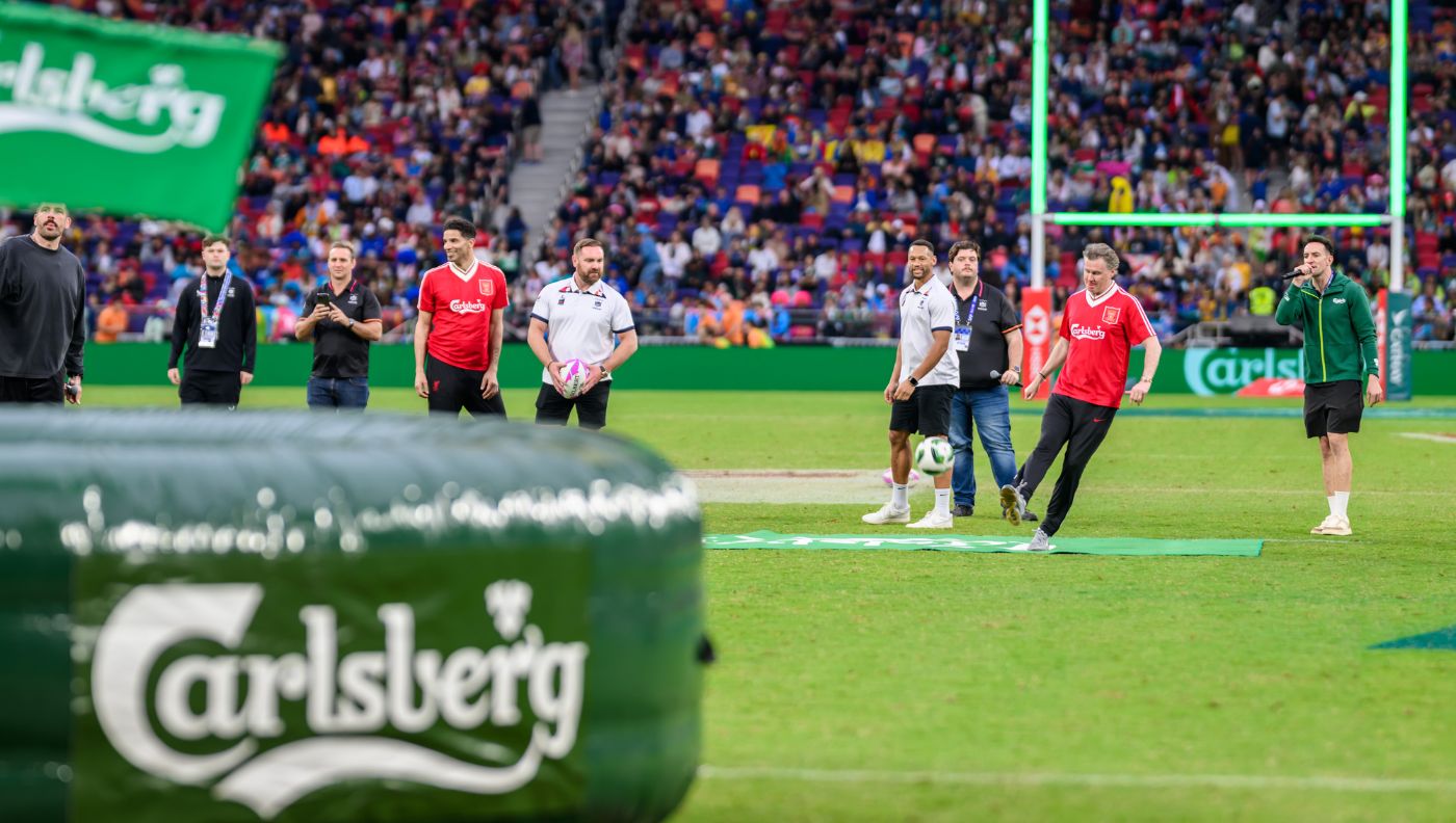 Carlsberg engaged in FootGolf!